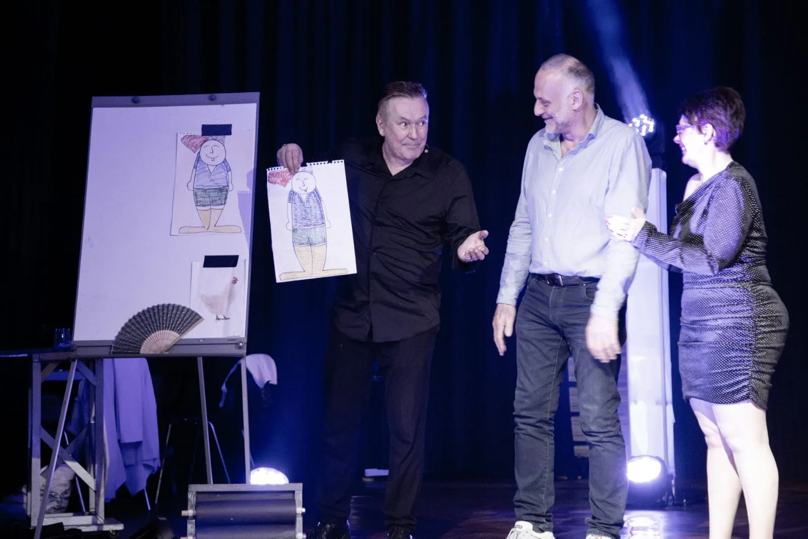 Mentalisme : Mickaël Ross révèle un dessin prédit devant deux spectateurs